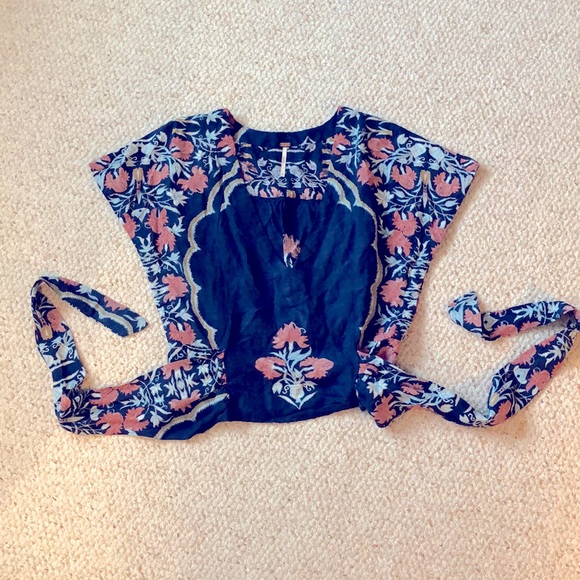 Free People Tops - Free People linen blend top with tie